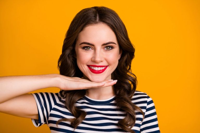how to choose the right cosmetic dentist for your smile goals